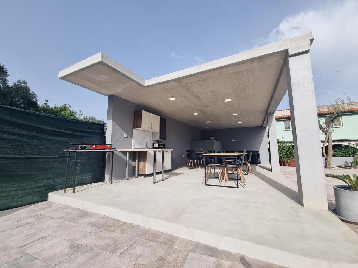 Apartman 2 Apartment Liznjan Exterior photo